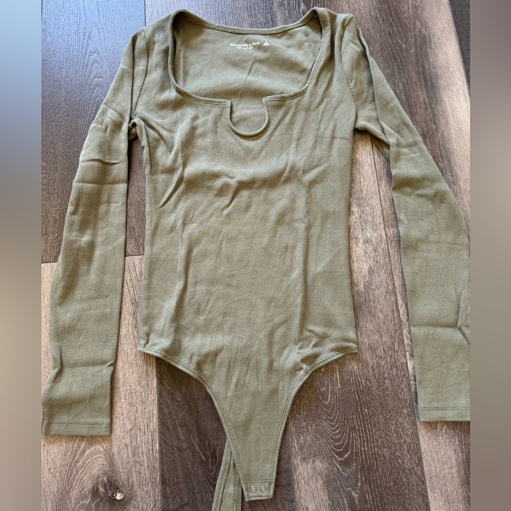 Abercrombie & Fitch long sleeve bodysuit